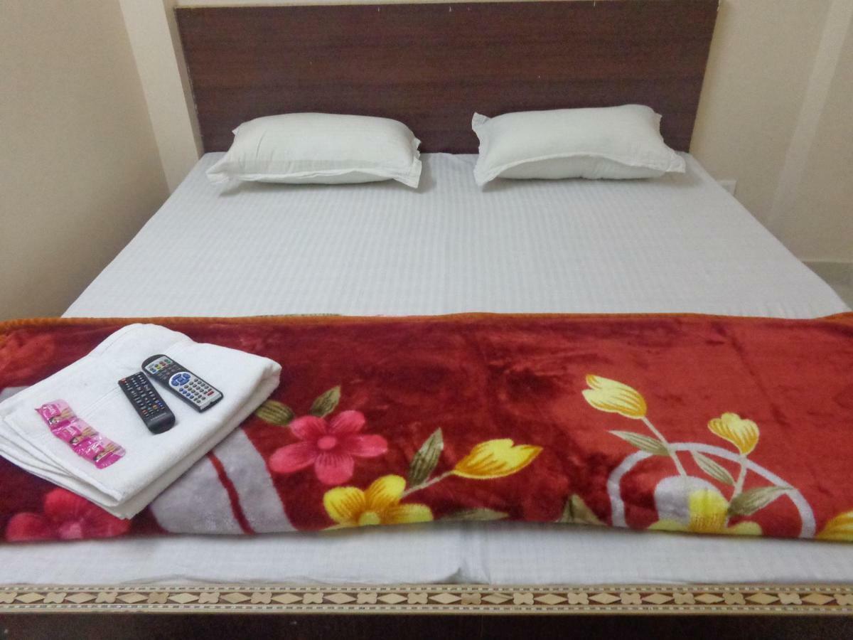 Delhi Inn,Walk In Nizamuddin Railway Station New Delhi Exterior foto