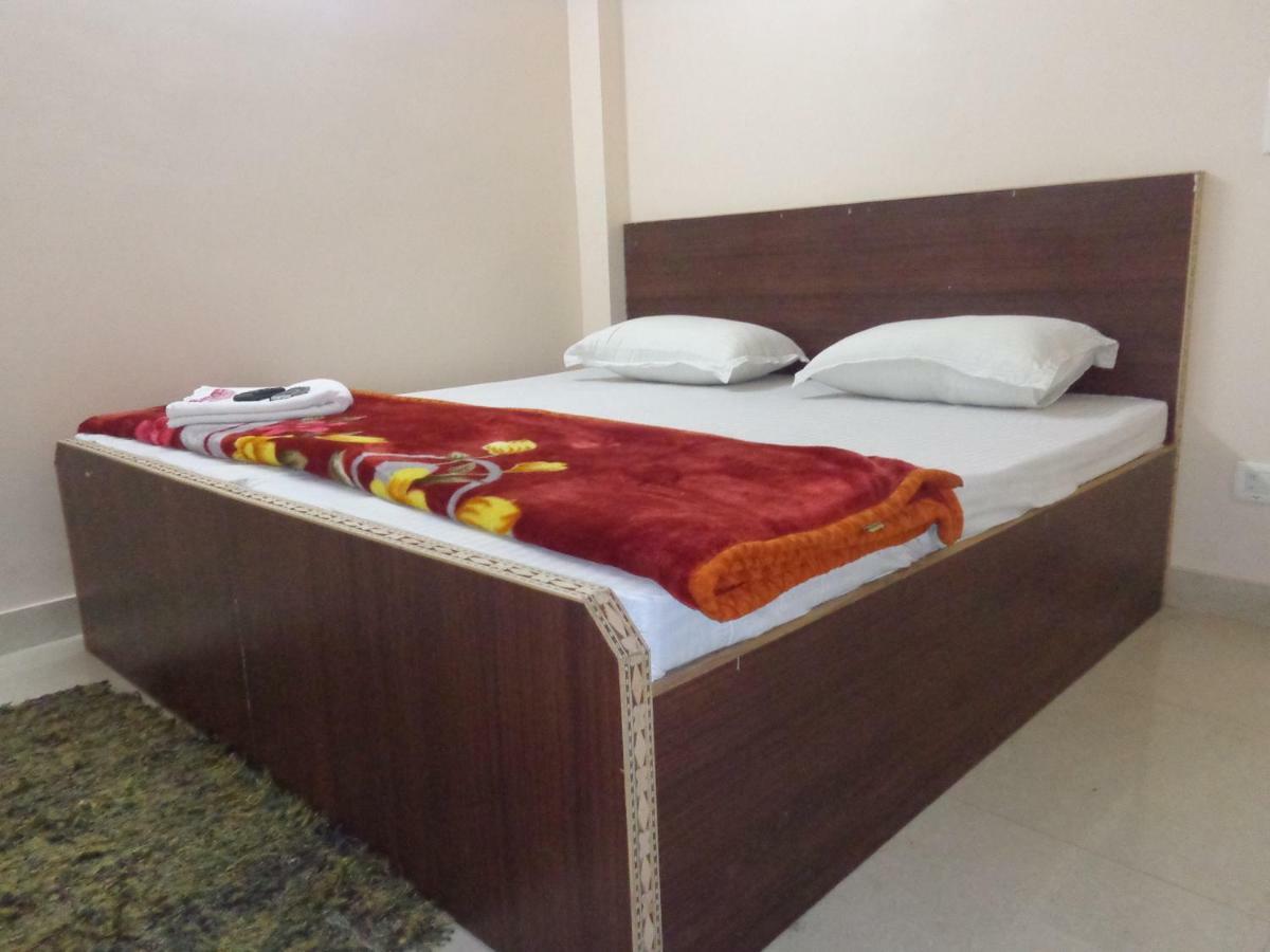 Delhi Inn,Walk In Nizamuddin Railway Station New Delhi Exterior foto