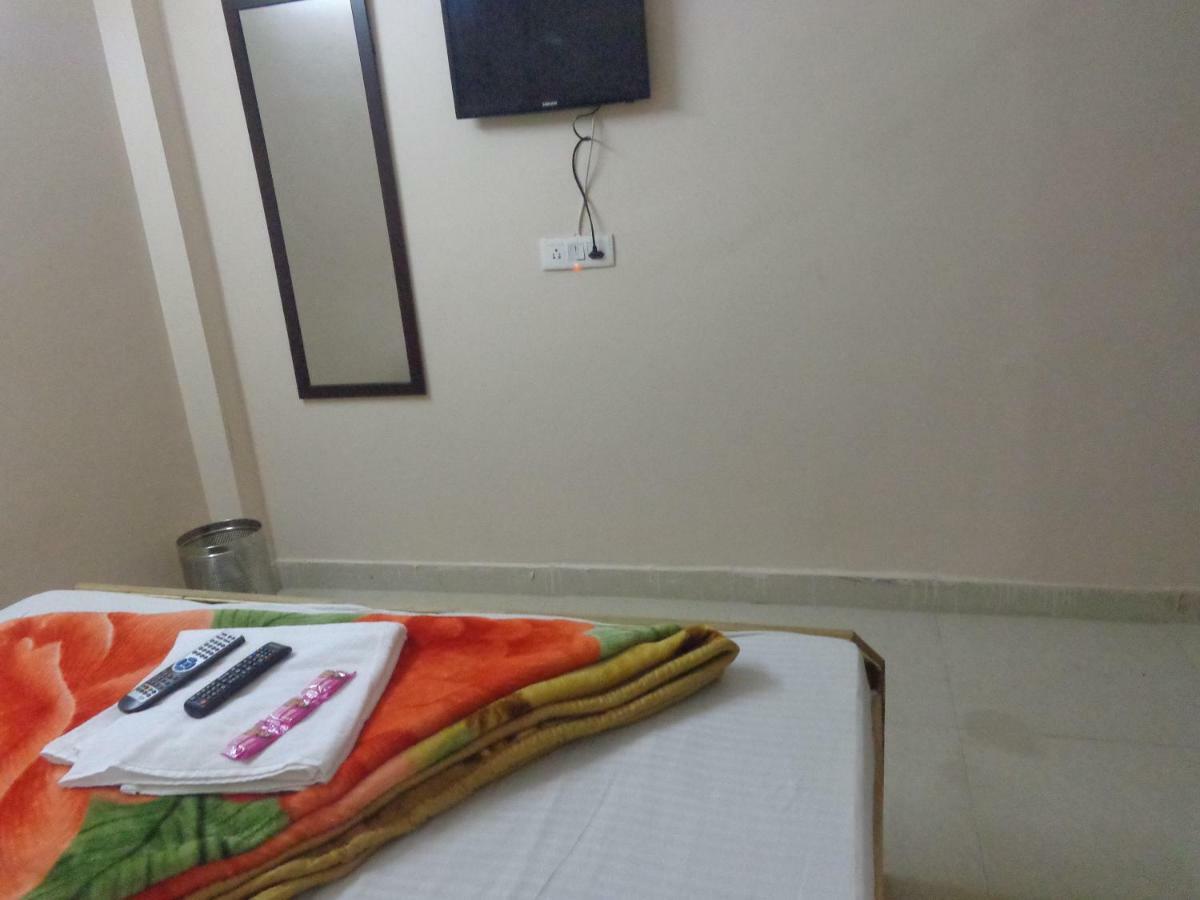 Delhi Inn,Walk In Nizamuddin Railway Station New Delhi Exterior foto
